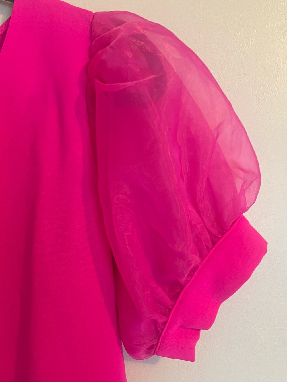 JODIFL Hot Pink Puff-Sleeve V-Neck Blouse - Picture 2 of 8